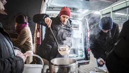 Wien: Caritas-Angebote für Einsame und Bedürftige zu Weihnachten