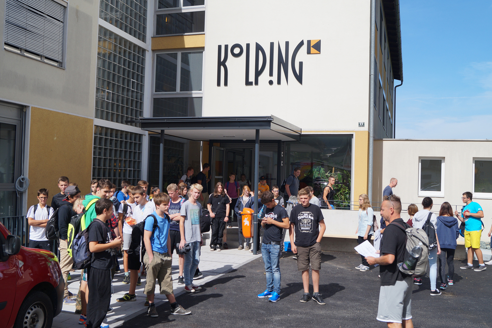Kolpinghaus Ferlach (Kärnten) / Kolping Österreich Kolping Österreich bietet mehr als 5.000 Wohnplätze für SchülerInnen, Lehrlinge und Studierende in ganz Österreich.