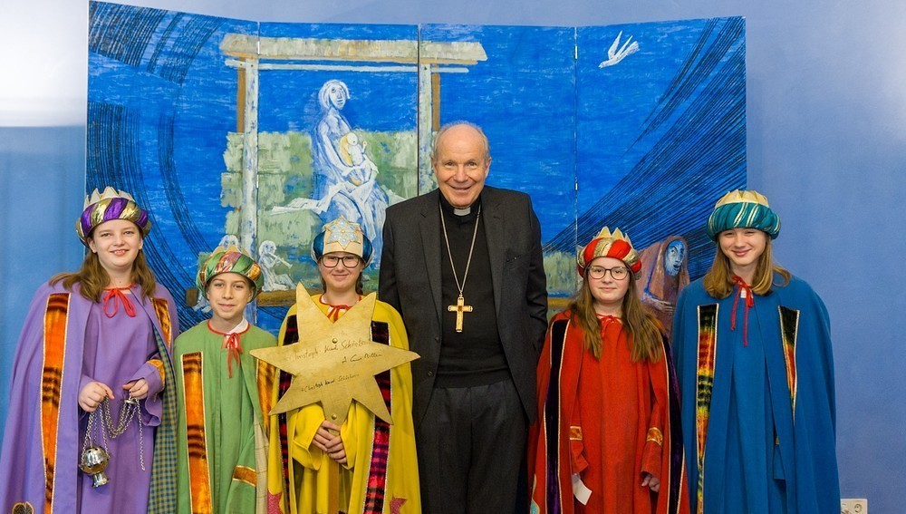 Start der 70. Sternsingeraktion mit Besuch bei Kardinal Schönborn / Erzdiözese Wien / Schönlaub Stephan Start der 70. Sternsingeraktion mit Besuch bei Kardinal Schönborn