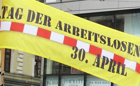Transparent zum 'Tag der Arbeitslosen' / / Bischöfliche Arbeitslosenstiftung Linz