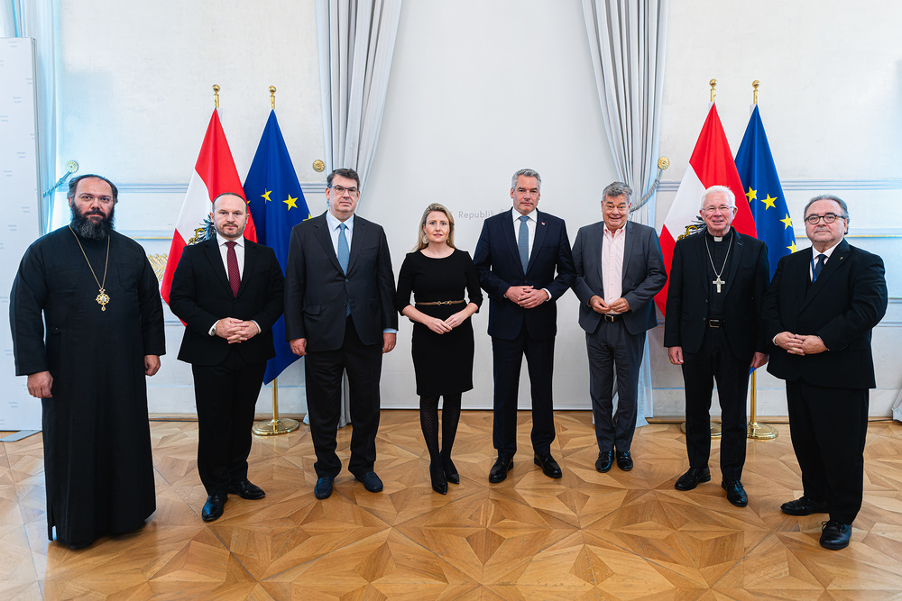 Runder Tisch im Kanzleramt mit Vertretern der Katholischen, Evangelischen und Orthodoxen Kirche sowie IKG und IGGÖ / Florian Schroetter, Florian Schrötter