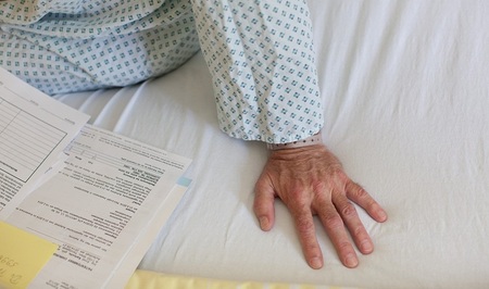 Spitalspatient im Krankenbett