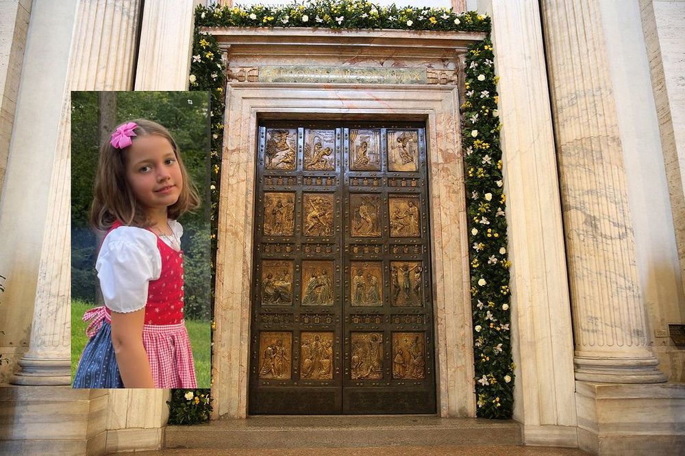 Ludovica (8) wird mit dem Papst Heilige Pforte eröffnen / vatican.va / privat Kind aus Österreich eröffnet mit Papst Heilige Pforte